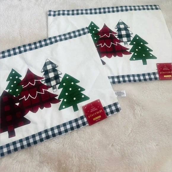 Happy Holiday Placemat Set of 2 - Picture 1 of 7